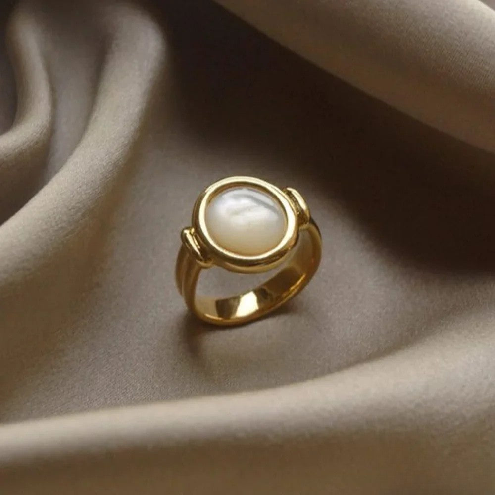 Vayla | Elegant Pearl Ring