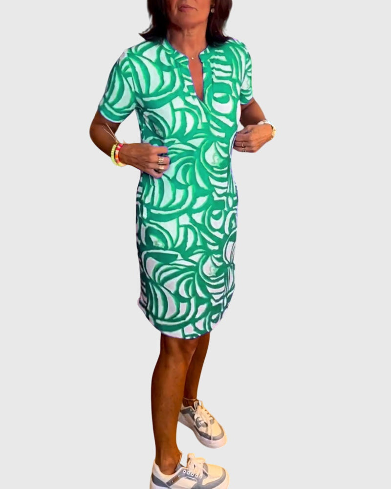 Vayla | Flattering Avenue Walk Dress