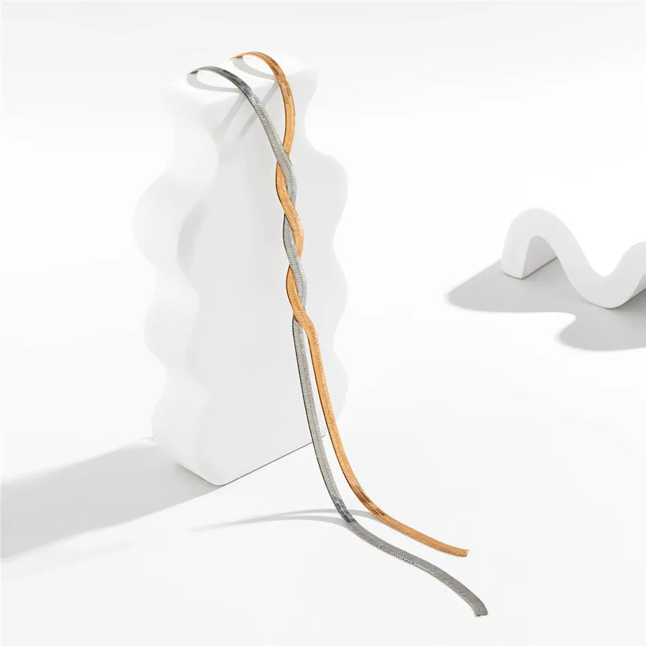 Vayla | Elegant Long Necklace with Adjustable Snake Design