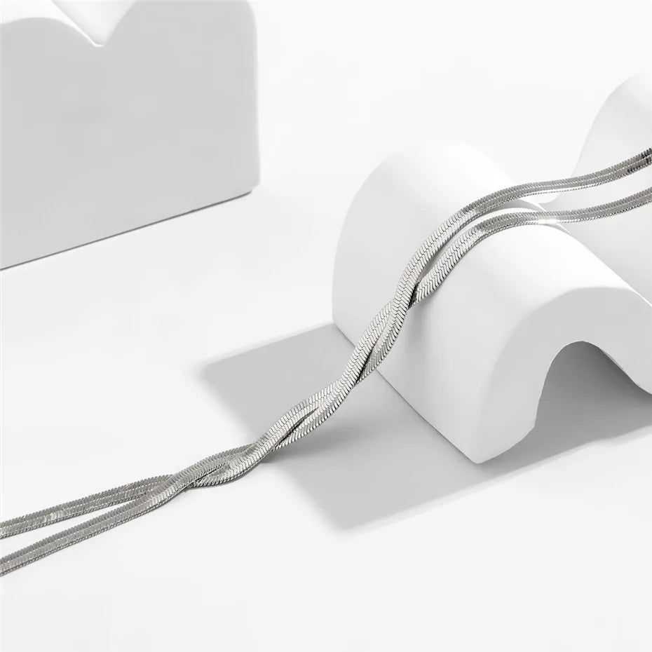 Vayla | Elegant Long Necklace with Adjustable Snake Design