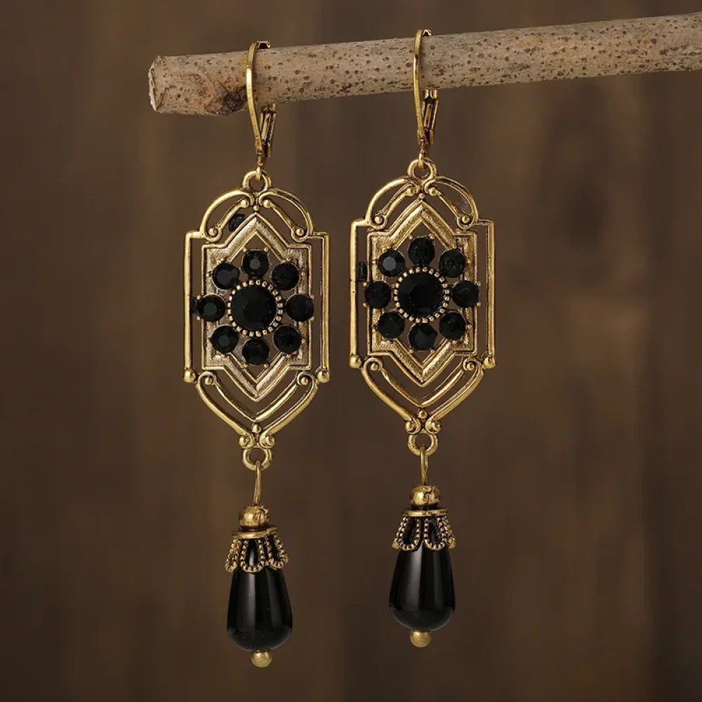 Vayla | Retro Black Earrings