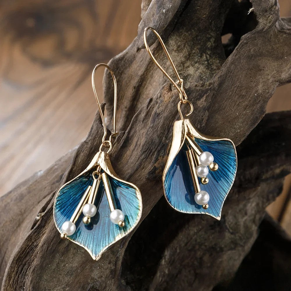 Vayla Antique Blue Lotus Silver Earrings |