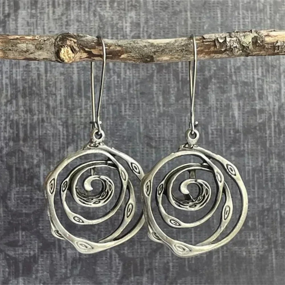 Vayla | Retro Silver Earrings in Labyrinth Design