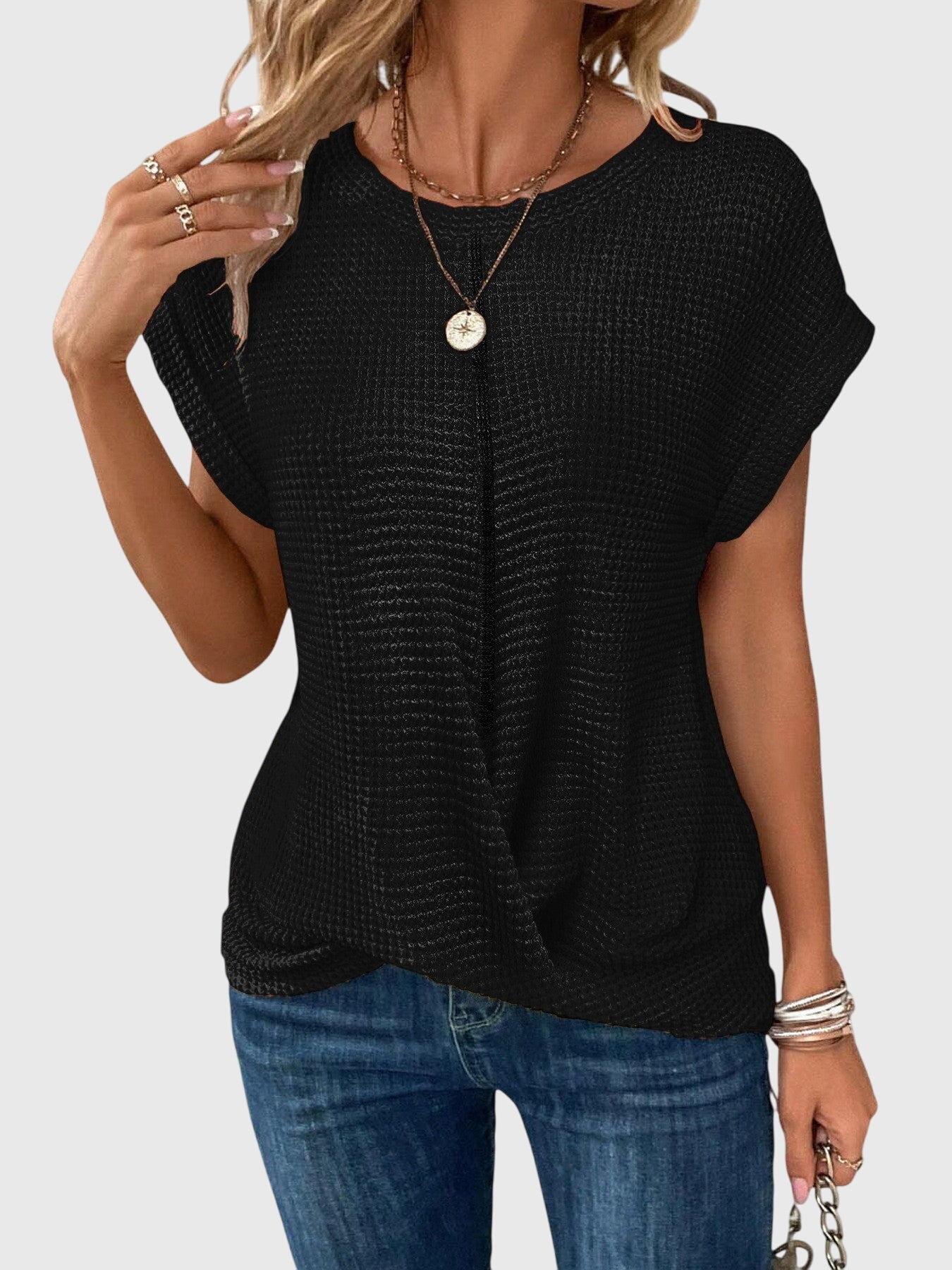 Vayla | Elegant Blouse with Crew Neck