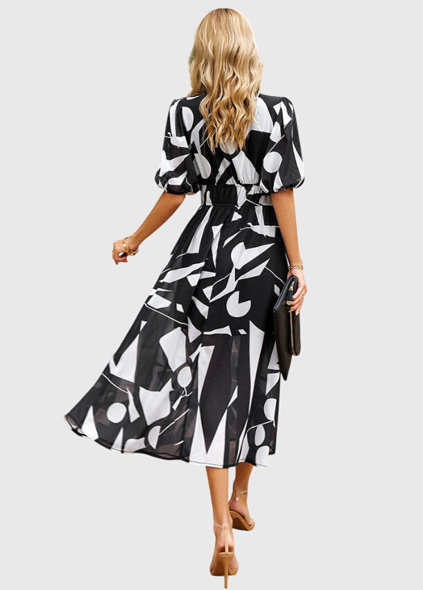 Vayla | Flattering Floral Midi Dress