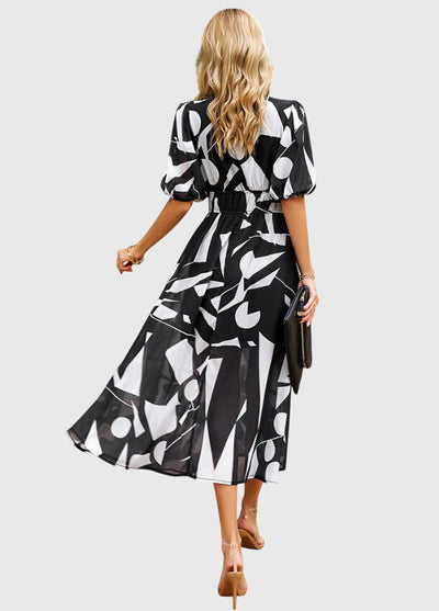 Vayla | Flattering Floral Midi Dress