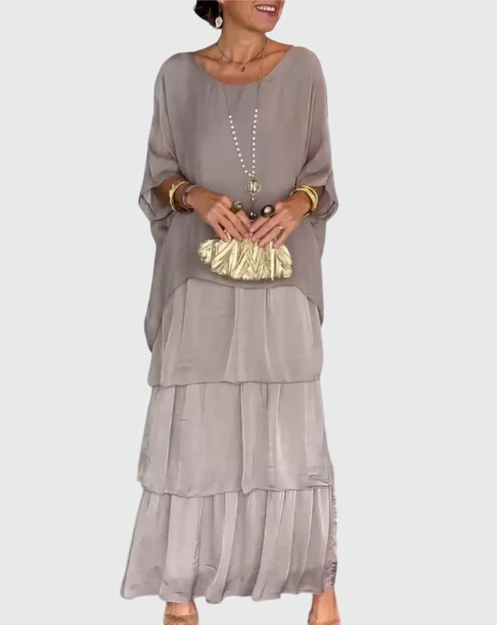 Vayla | Long and Flowing Elegant Dress