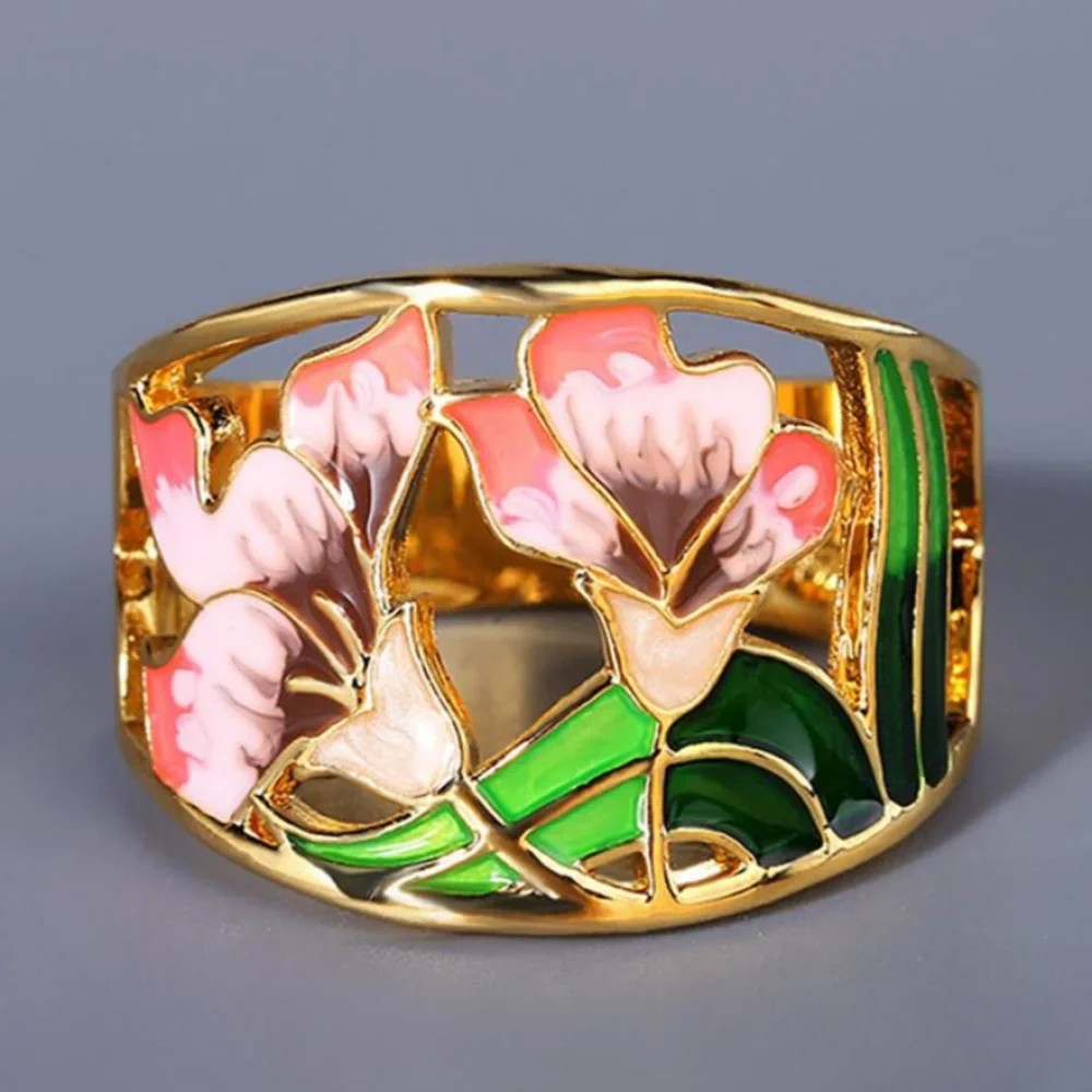 Vayla Retro Gold Enamel Flower Ring |