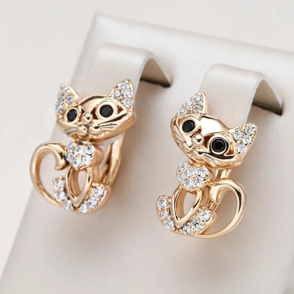 Vayla Elegant Zirconia Cat Earrings |