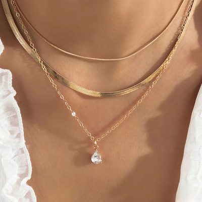 Vayla | Layered Necklace with Gold-Coloured Zirconia Pendant