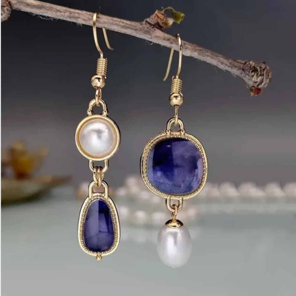 Vayla Retro Blue Stone Earrings |