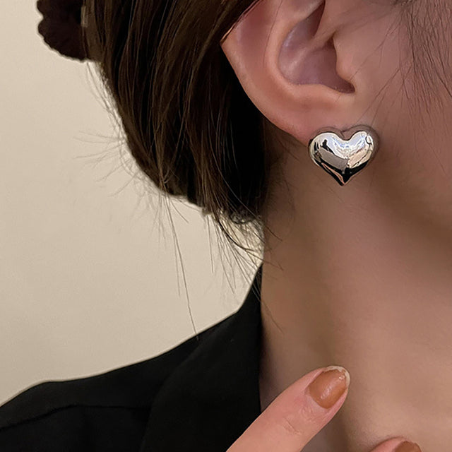 Vayla | Elegant Heart Earrings