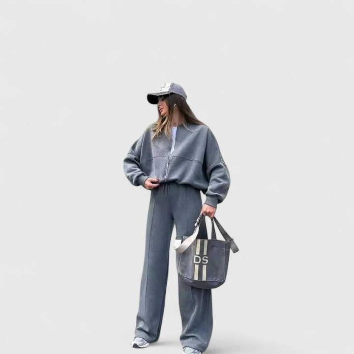 Vayla | Comfortable Sweater and Trousers