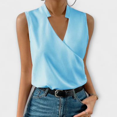 Vayla | Sophisticated V-neck Top