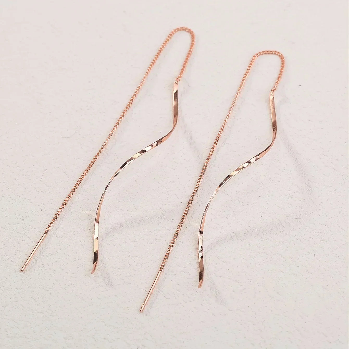Vayla | Long Earrings with Wavy Design