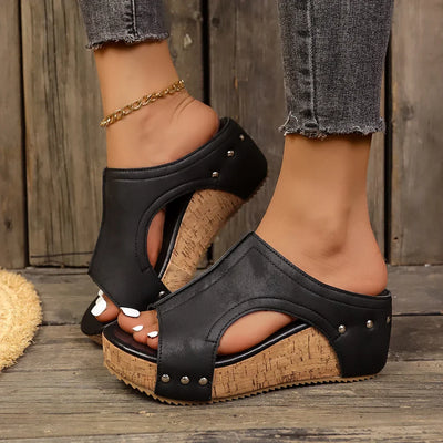 Vayla | Stud Wedges