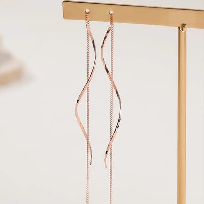 Vayla | Long Earrings with Wavy Design