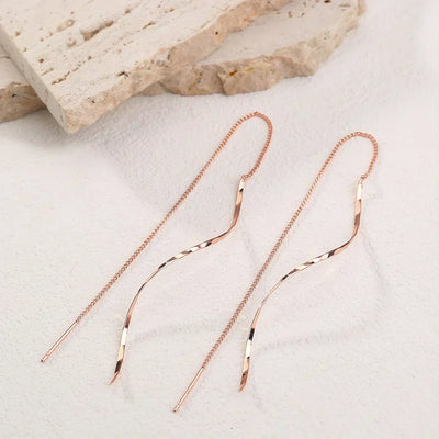 Vayla | Long Earrings with Wavy Design