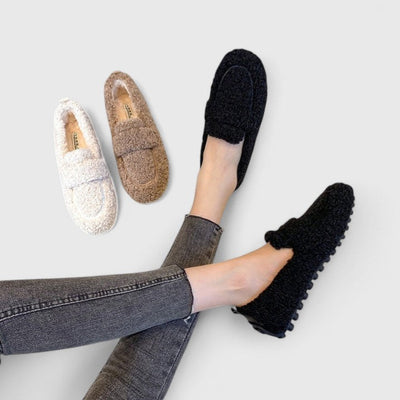 Vayla | Warm Slippers with Elegant Design