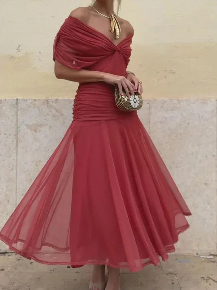 Vayla | Elegant Dress With V-Neckline