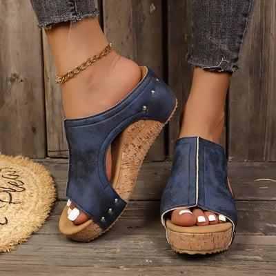 Vayla | Stud Wedges