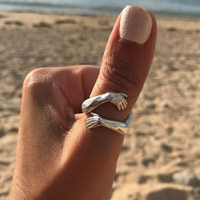 Vayla Silver Embrace Ring |