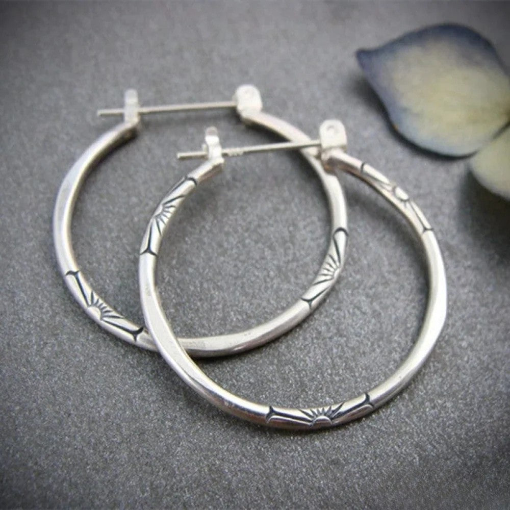 Vayla | Retro Silver Hoop Earrings