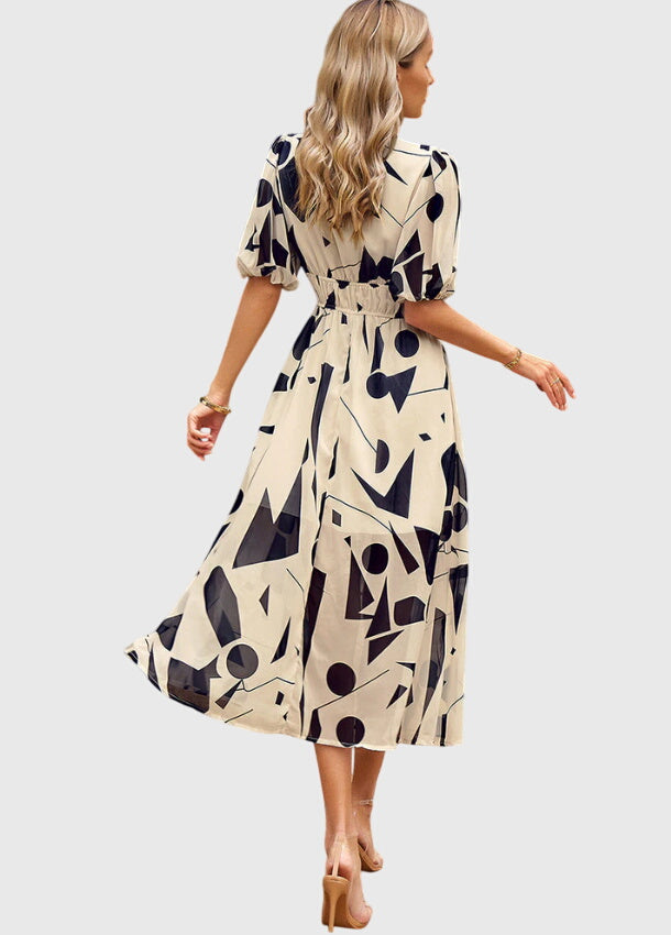 Vayla | Flattering Floral Midi Dress